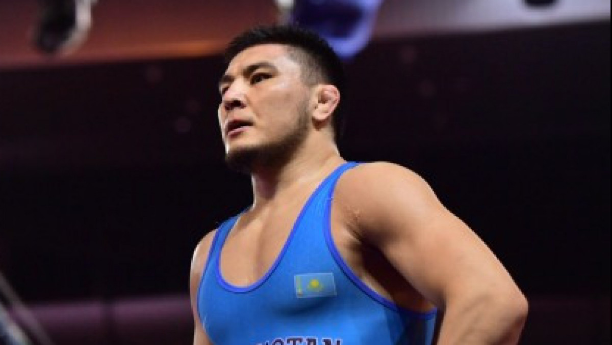 Разгромом обернулась схватка казахстанца после громкой сенсации на ЧМ-2025