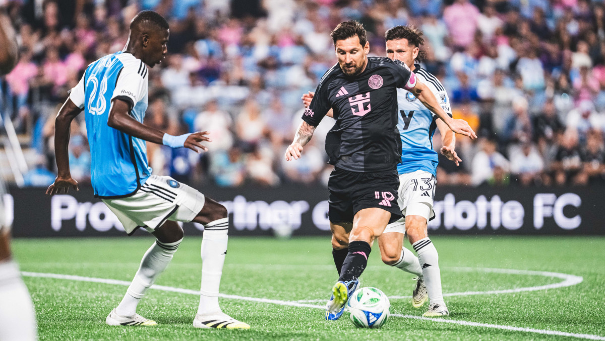 "Интер Майами" разгромлен: Месси не забил пенальти паненкой