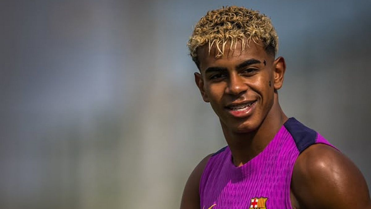 Флик определился с заменой Ямалю в "Барселоне"