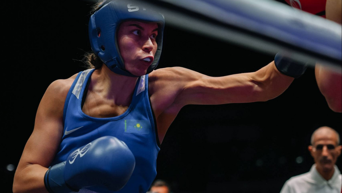Казахстанка устроила разгром в финале ЧМ и впервые стала чемпионкой мира по боксу