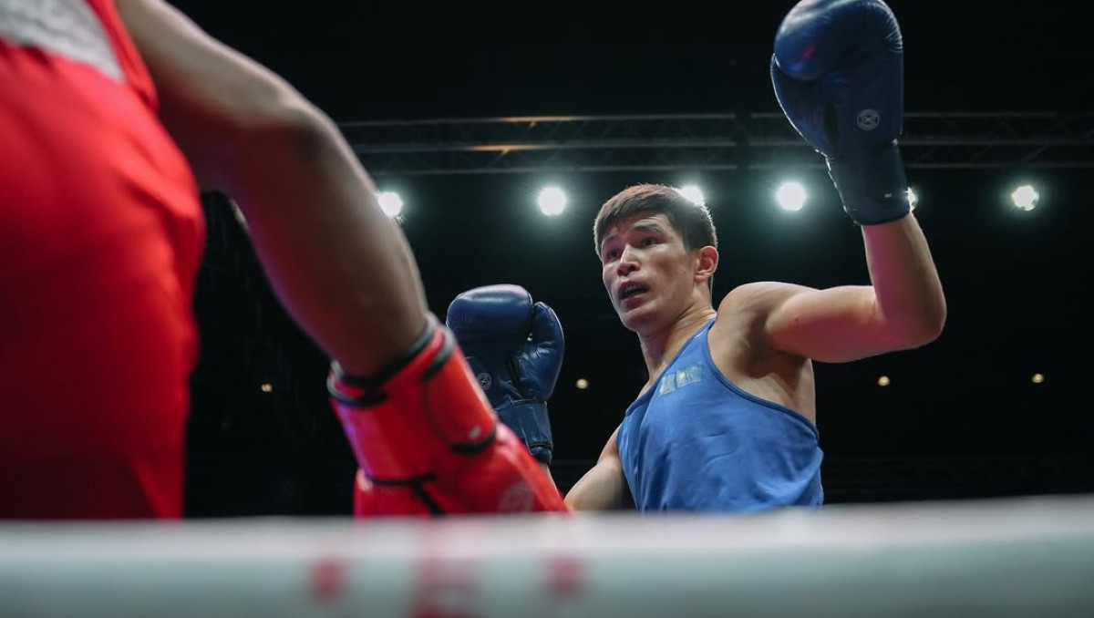 Отомстил за капитанов, или Как 19-летний казах побил чемпиона мира на ЧМ-2025