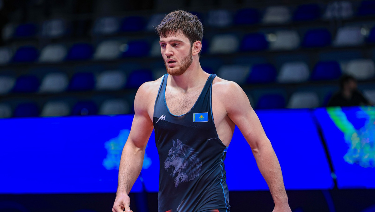 Казахстан оставили без медали после сенсации на ЧМ-2025 по борьбе