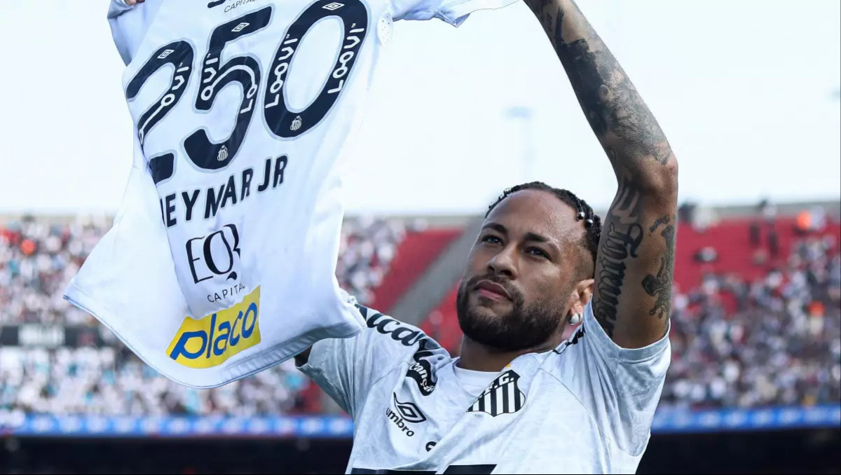 Неймар назвал величайшего футболиста всех времён