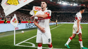 Эрмедин Демирович. Фото: ФК "Штутгарт"©