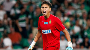 Шерхан Калмурза в матче со "Спортингом". Фото: ФК "Кайрат"©