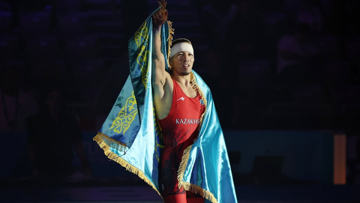 Казахский борец сделал громкое заявление после исторической победы на ЧМ
