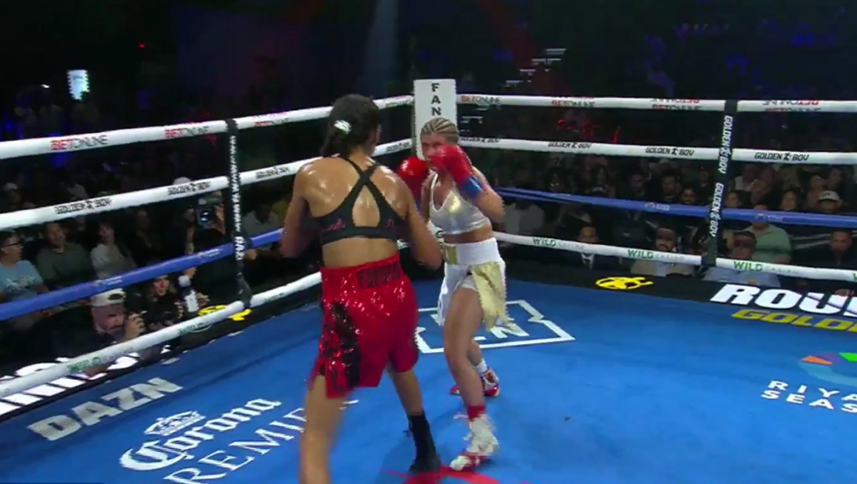 Нокаутом завершился бой абсолютной чемпионки мира