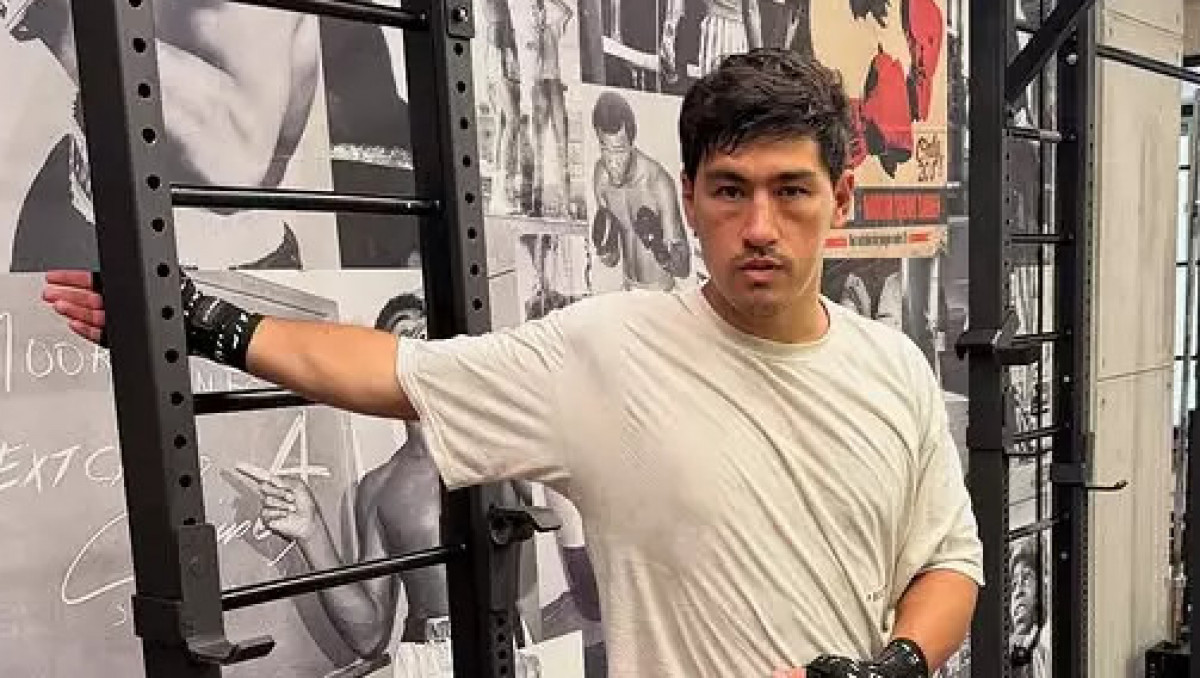 Экс-чемпион мира из Узбекистана оценил шансы Кроуфорда в бою с Биволом