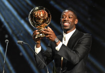 Усман Дембеле и его "Золотой мяч". Фото: x.com/ballondor©