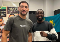 Жанибек Алимханулы и Теренс Кроуфорд. Фото: instagram.com/janibek_alimkhanuly©