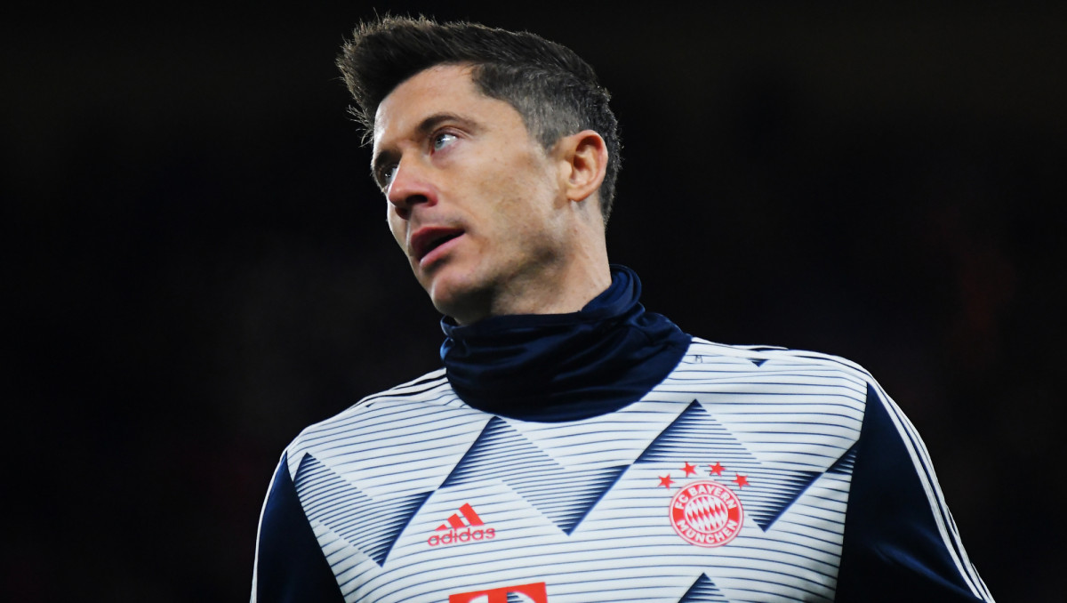 Экс-игрок сборной Казахстана устроил голевую феерию и уделал Левандовски