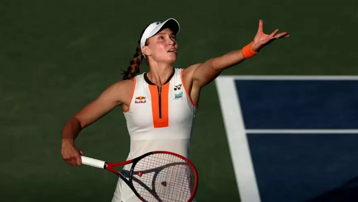 Елена Рыбакина испытала проблемы в первом матче турнира в Пекине