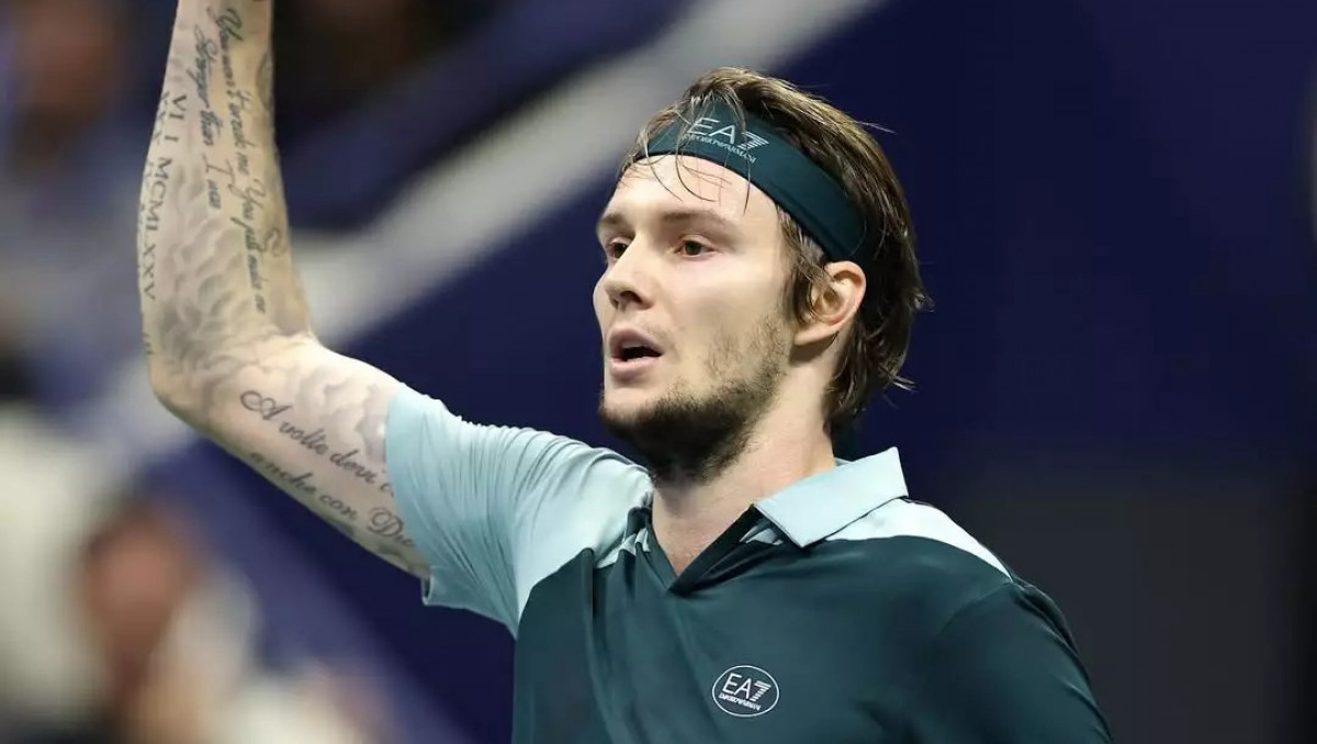 Фиаско и сенсация произошли в матче Бублика после завоевания титула ATP