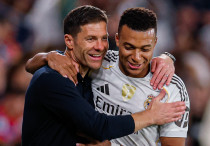 Хаби Алонсо и Килиан Мбаппе. Фото: x.com/realmadrid©