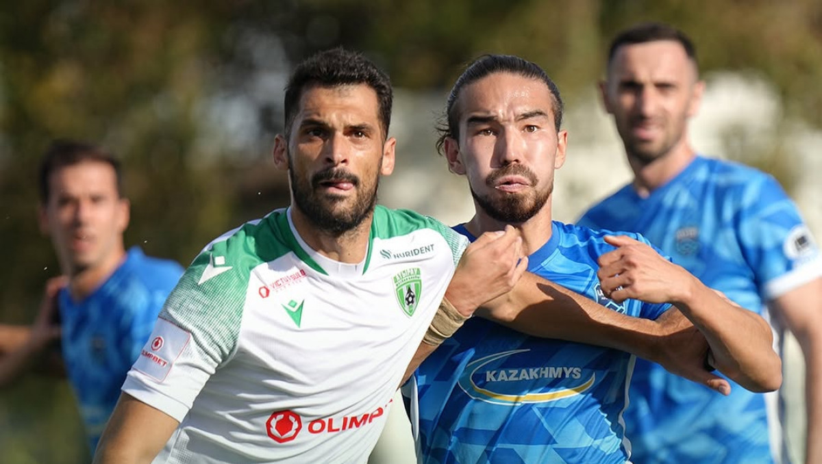 Разгромным камбэком и удалением обернулся матч аутсайдера КПЛ-2025