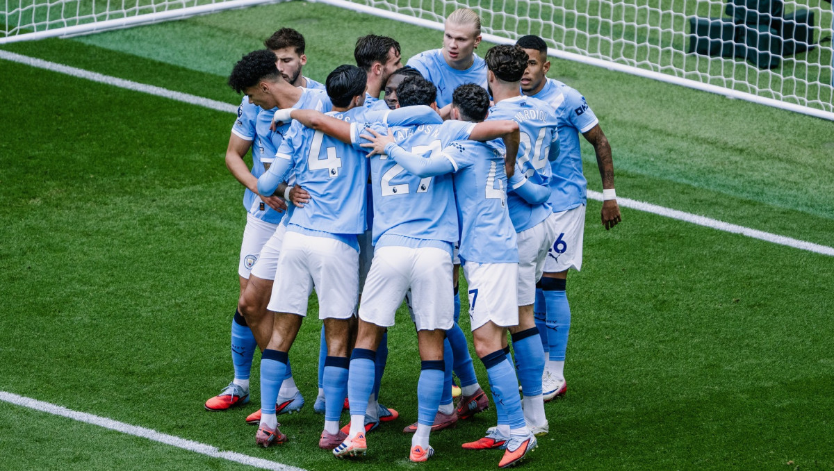 Уникальный дубль принёс "Манчестер Сити" разгромную победу в АПЛ