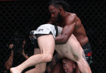 Нил Мэгни против Джейка Мэттьюса. Фото: IG/UFC©