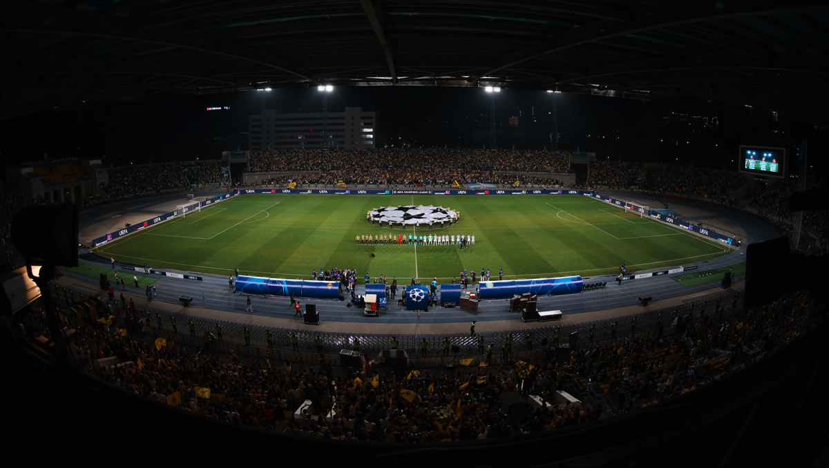 Кто из легенд играл на "Центральном" в Алматы до Мбаппе ? Здесь Роналду, Бекхэм и не только