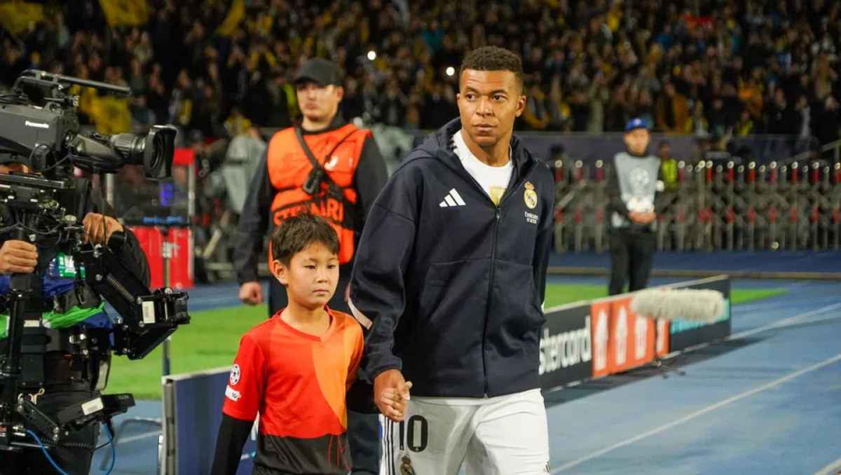 Мбаппе "номинировали" на "Золотой мяч" после хет-трика "Кайрату" в ЛЧ