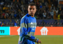 Килиан Мбаппе перед матчем "Кайрат" - "Реал". ©Vesti.kz/Болат Айтмолда