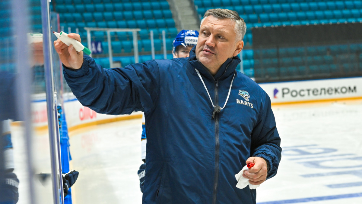 Бывший тренер "Барыса" возглавит клуб КХЛ