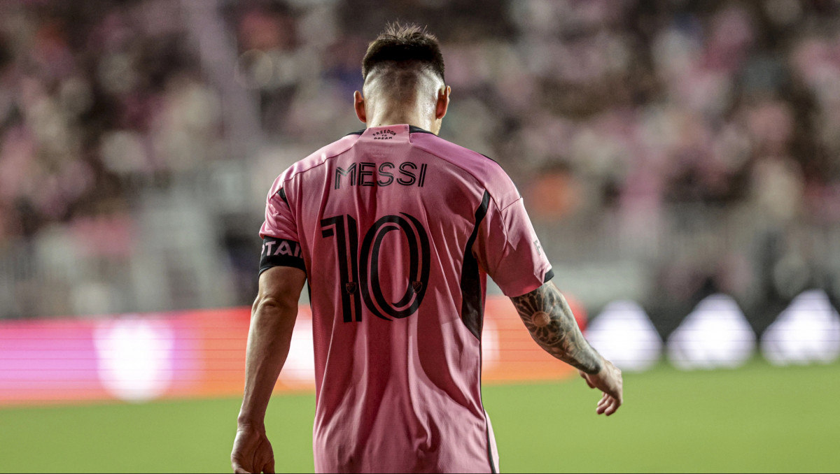 Лионеля Месси "отправили" в MMA