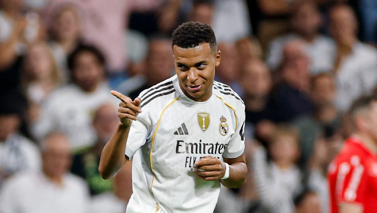 Реакция Мбаппе на гол брата в ворота ПСЖ попала на видео