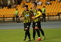 Дастан Сатпаев и Рамазан Багдат. Фото: ФК "Кайрат"/Арман Джаксыгулов©