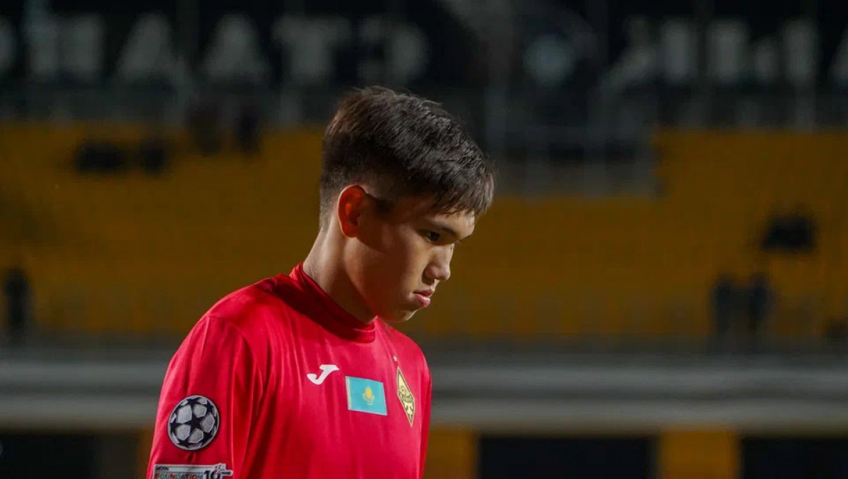 В сборной приняли решение по самому популярному футболисту Казахстана