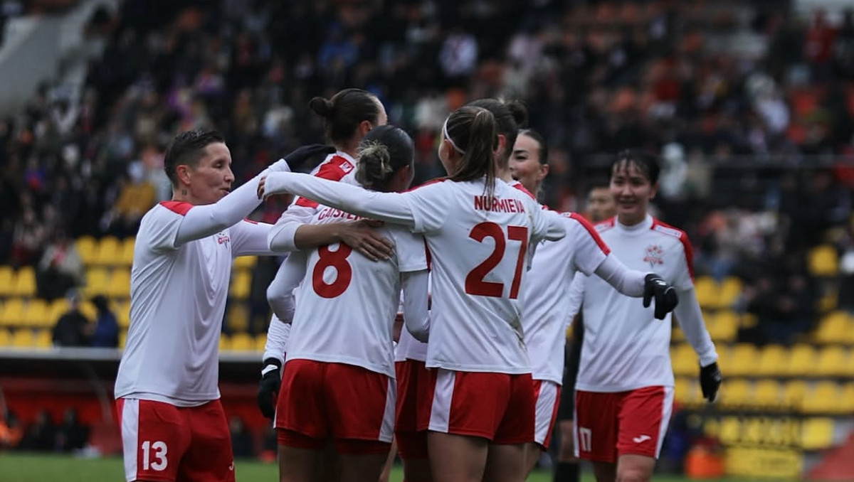 "Актобе" разгромил "Астану" и стал чемпионом Казахстана по футболу