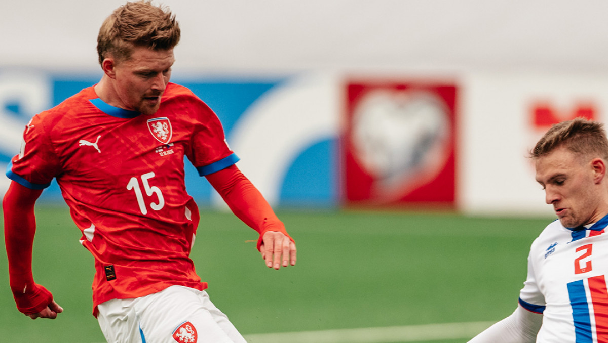 Фареры сотворили историю и сохранили шансы на выход на ЧМ-2026