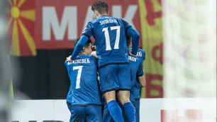 Футболисты сборной Казахстана празднуют гол. Фото: КФФ/Алексей Сисенбин©