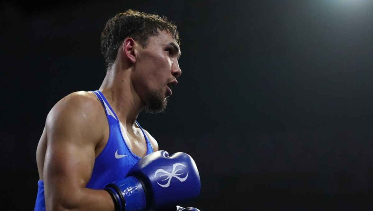 Разгромом обернулся бой вице-чемпиона мира по боксу из Казахстана