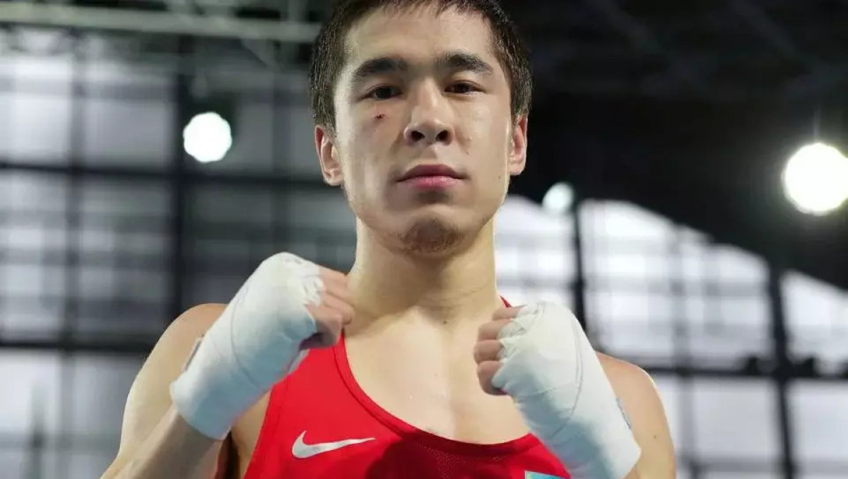 Нокаутом в первом раунде закончился бой двукратного чемпиона по боксу из Казахстана