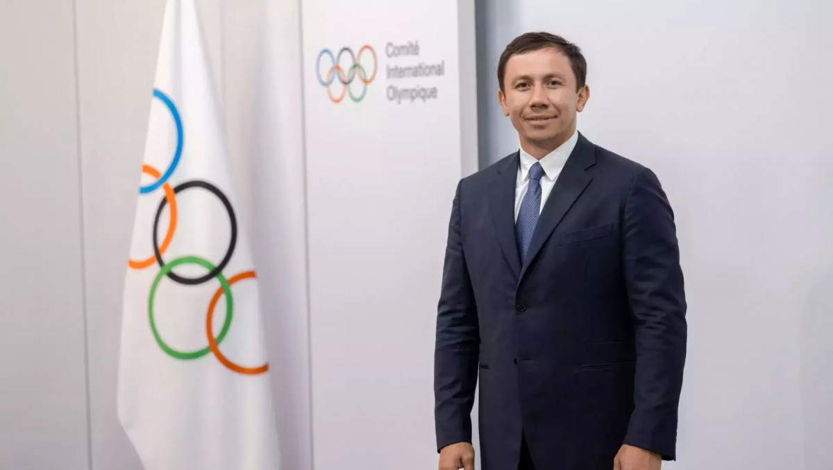 Головкин удивил фанатов: легендарный боксёр вышел на лёд в форме "Барыса"