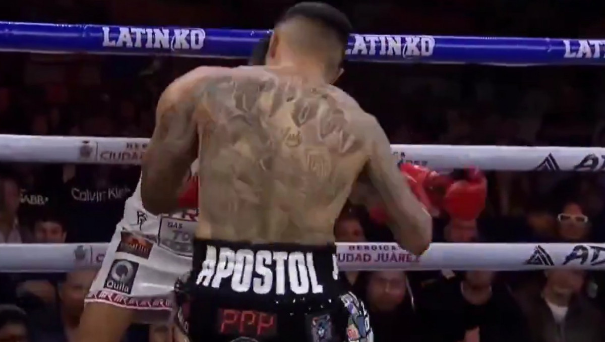 Лара нокаутировал соперника в первом раунде в главном бою вечера