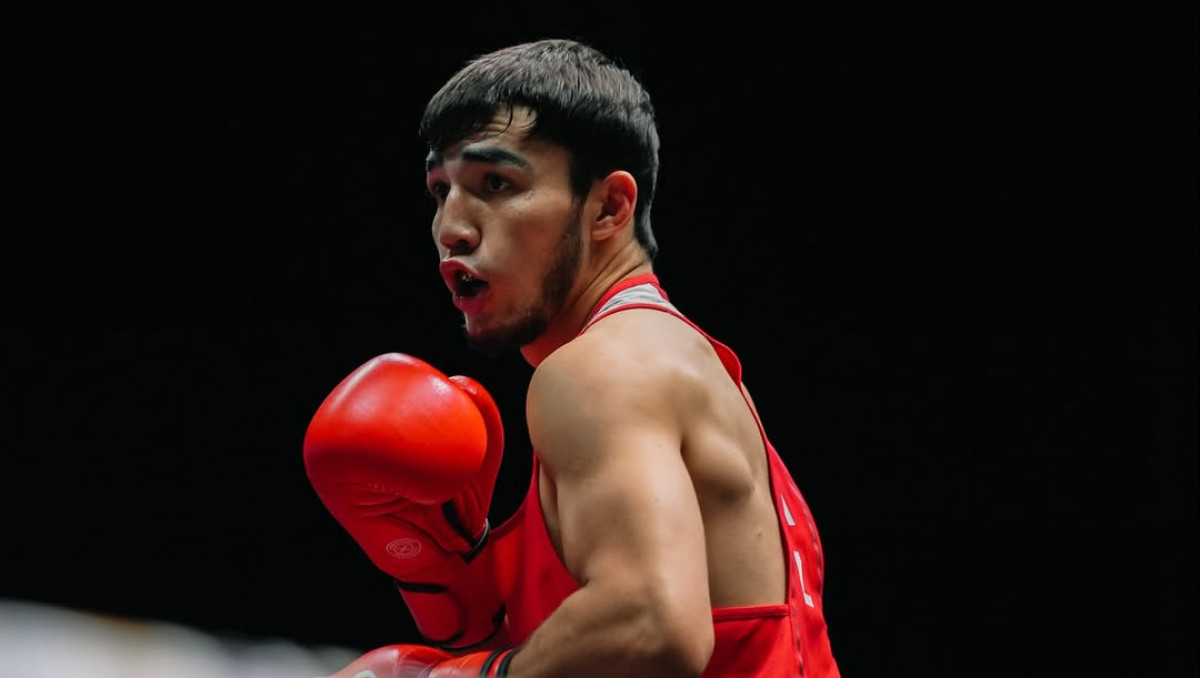 Участник ЧМ из Казахстана оформил разгром и вышел в финал