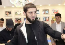©instagram.com/islam_makhachev/