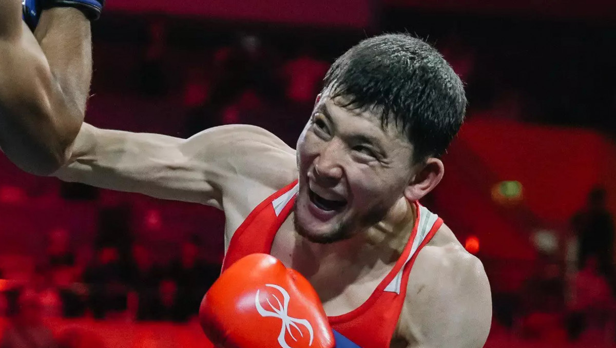 Боксер сборной Казахстана разнес соперника и вышел в финал