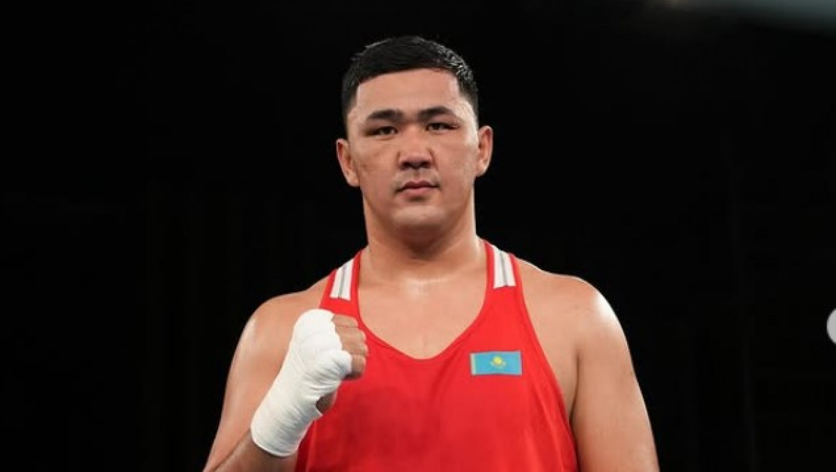 Чемпион Казахстана по боксу без боя выиграл золото и защитил титул
