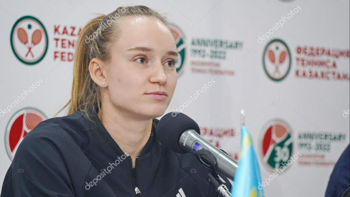 Рыбакина поспорит с первой ракеткой мира за престижный трофей