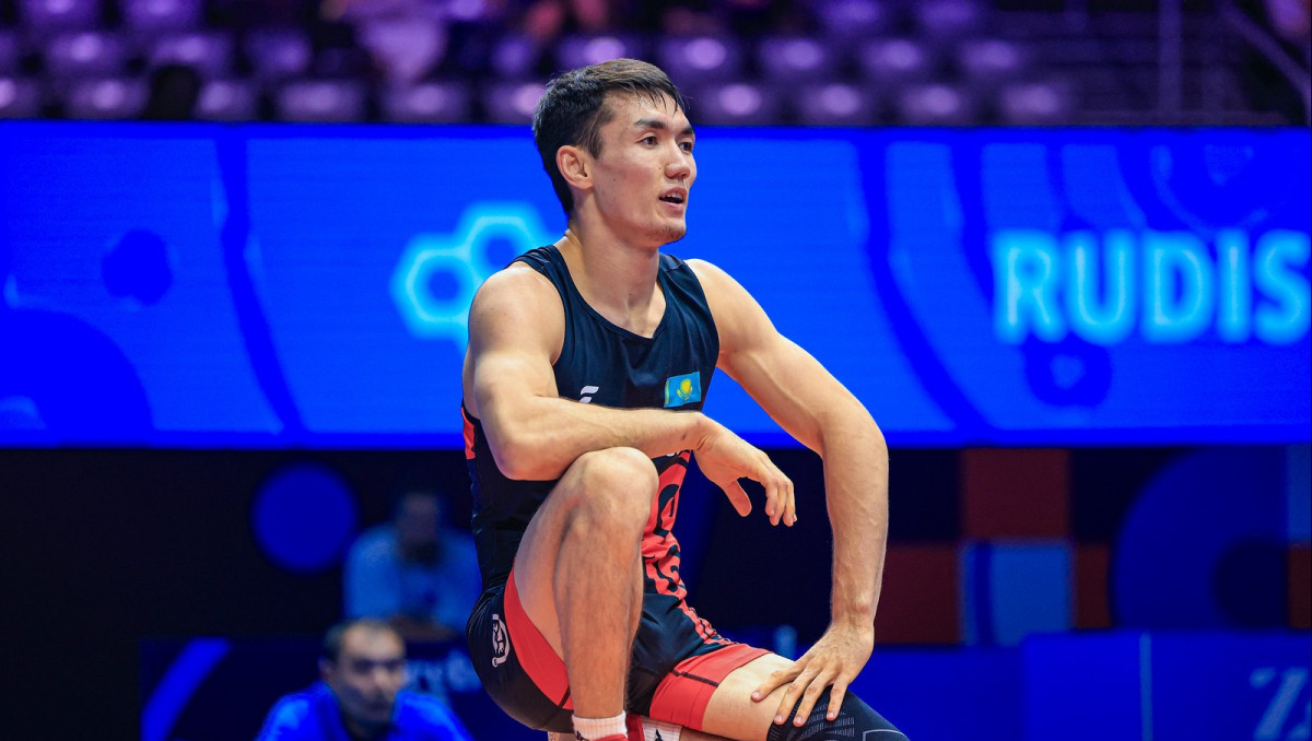 Казахстан в схватке с Россией завоевал первую медаль чемпионата мира по борьбе