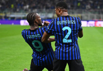 Маркюс Тюрам и Дензел Дюмфрис в матче "Интер" - "Славия". Фото: ФК "Интер"©