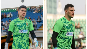 Темирлан Анарбеков и Александр Заруцкий. Фото: ФК "Кайрат"©