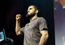 Ислам Махачев на взвешивании. Фото: IG/islam_makhachev©