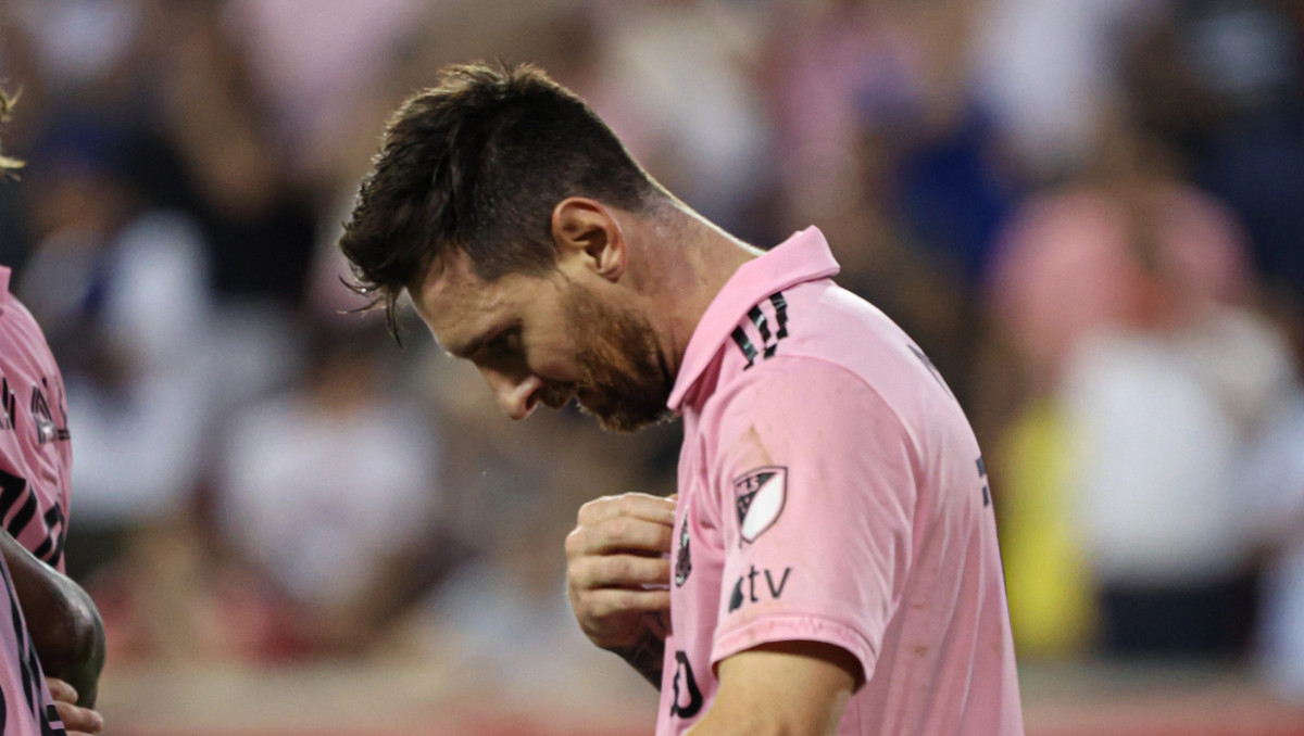 "Это обидно": Месси высказался о прощании с друзьями из "Барселоны"