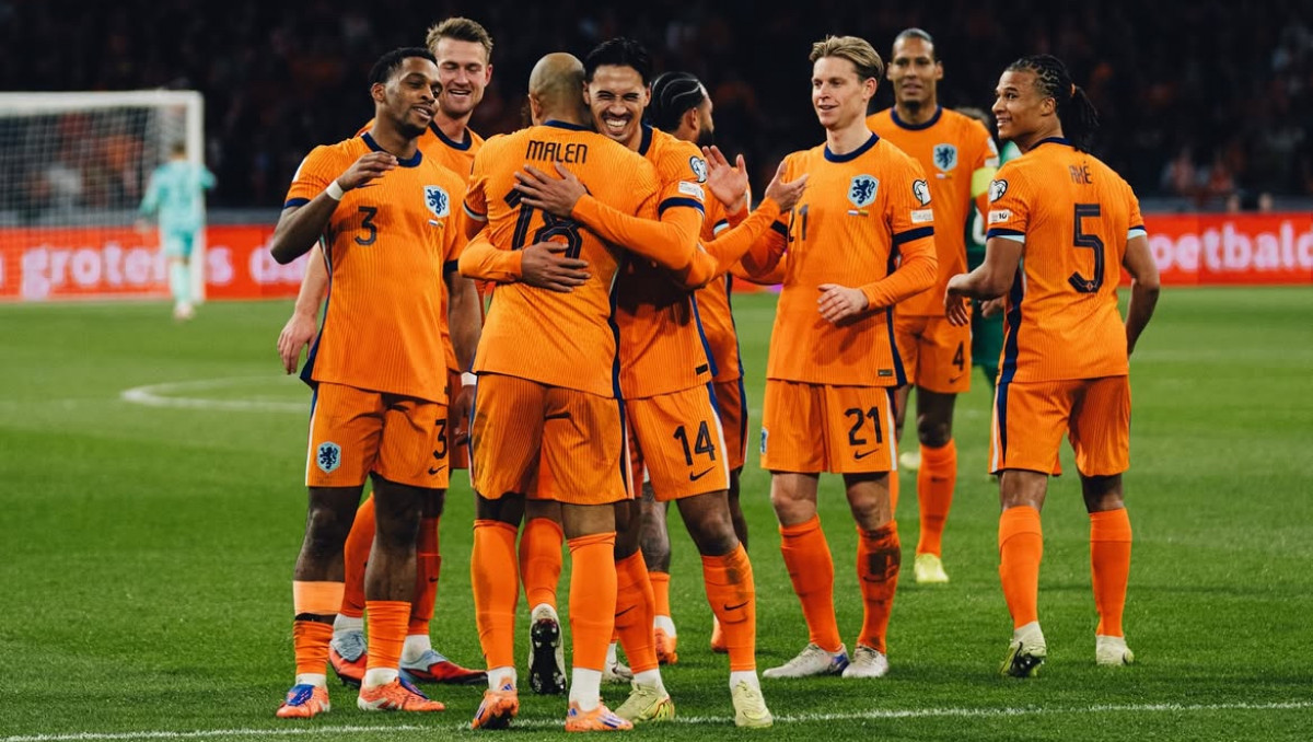 Нидерланды за четыре минуты забили три гола и вырвали путёвку на ЧМ-2026