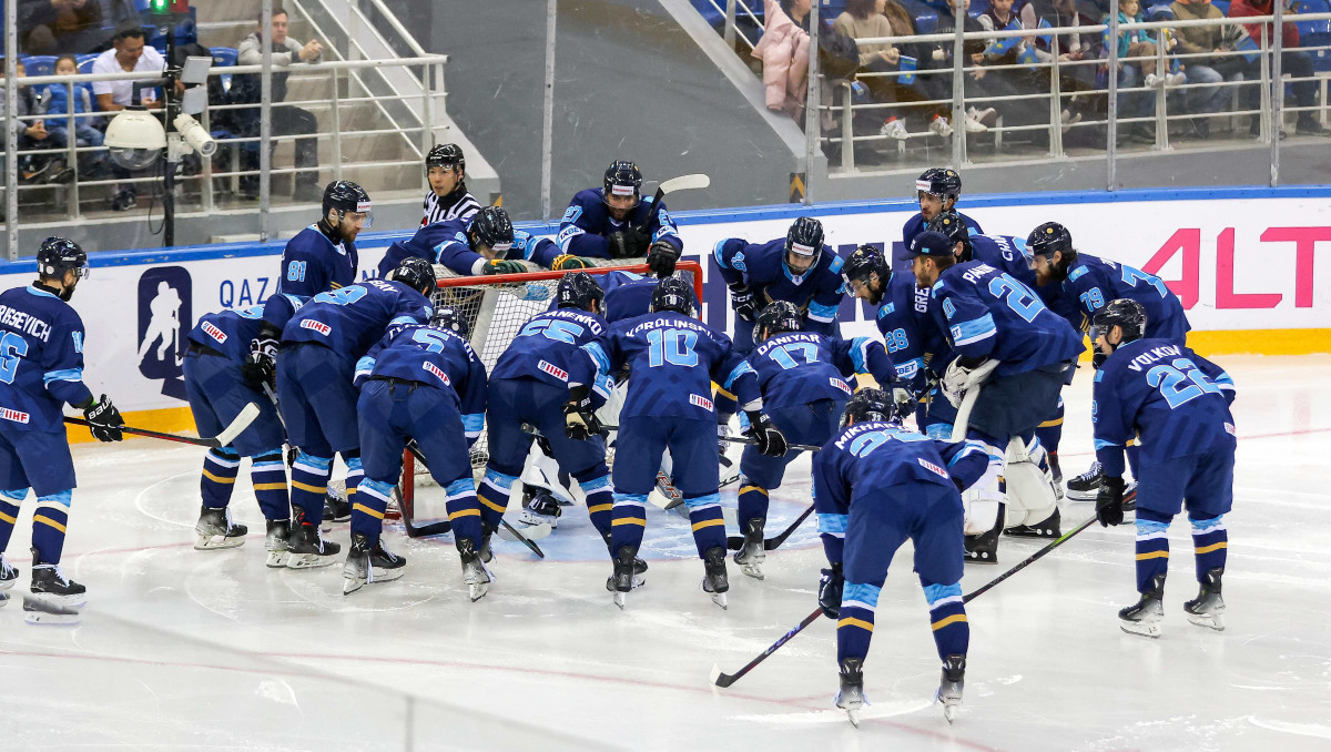 Сборная Казахстана получила самый молодой тренерский штаб в истории