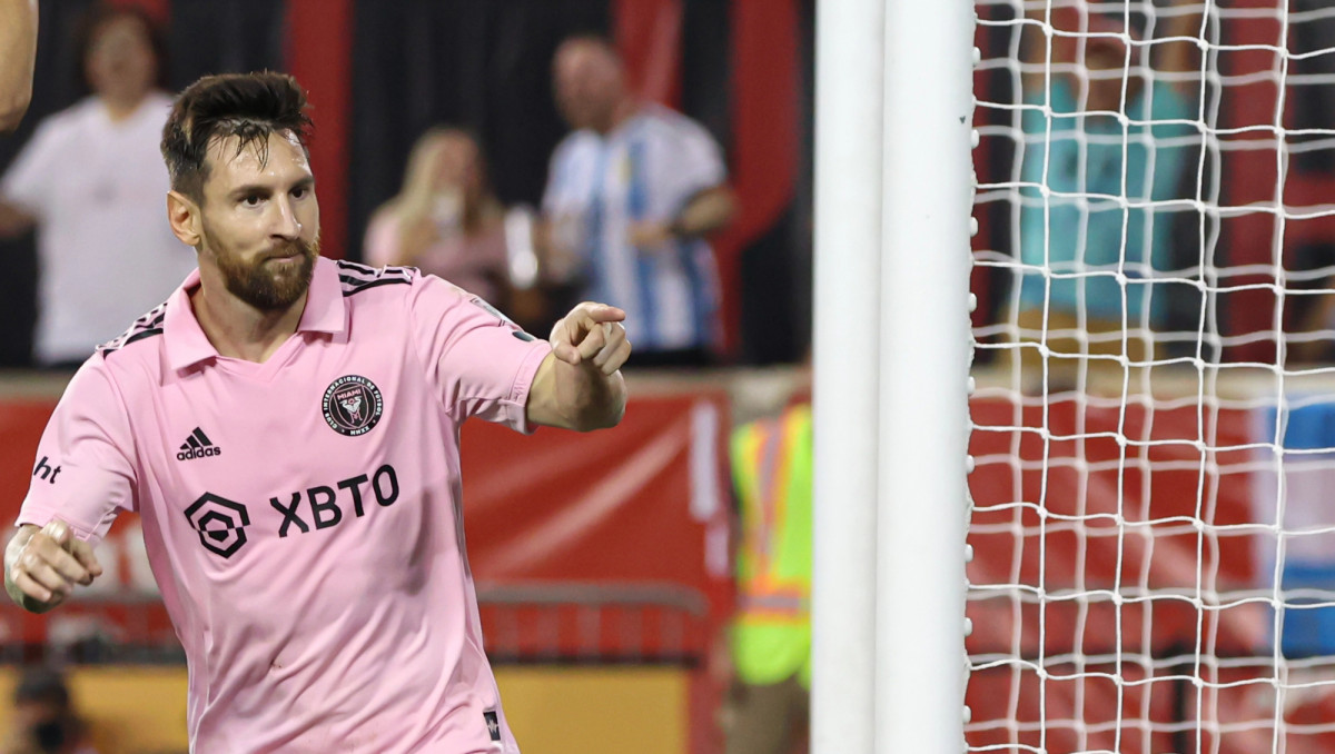 Месси посеял раздор в "Барселоне"