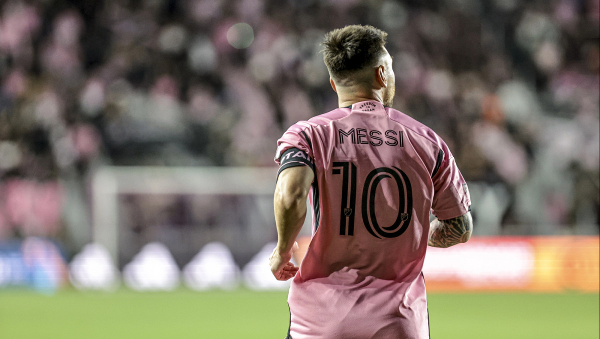 Экс-игрок "Барселоны" поставил точку в сравнении Ямаля и Месси